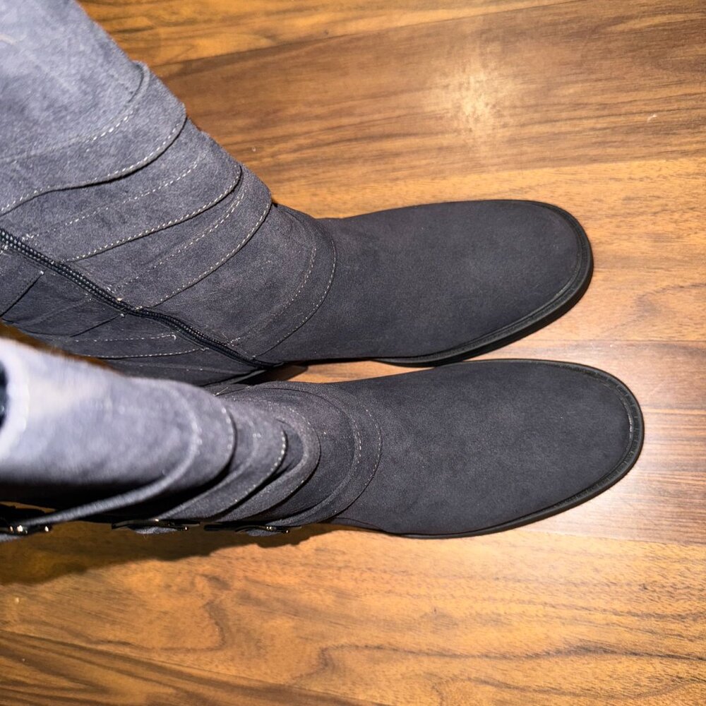 Stylish Gray Suede Mid-Calf Boots with Buckle Straps – Women’s Size 7 - Picture 7 of 9